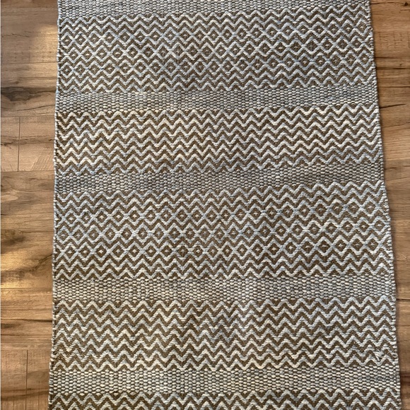 Ballard Designs Runner Rug 2’6”x8’ - Picture 7 of 9
